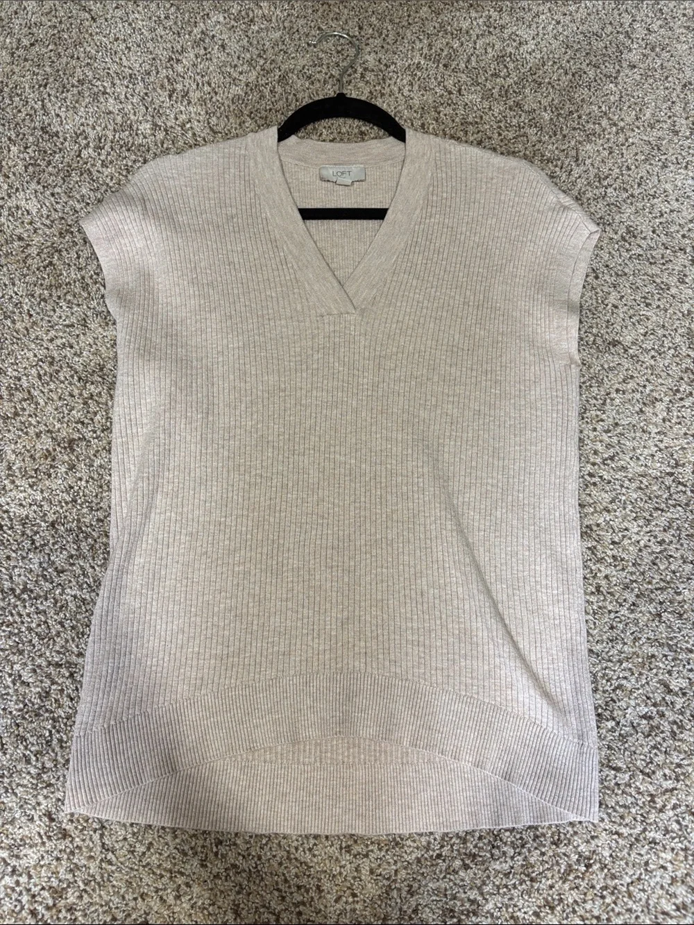 LOFT Neutral Cream Ribbed V-Neck Cap Sleeve Sweater Tunic